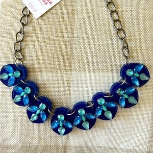 Acrylic and stones necklace!
